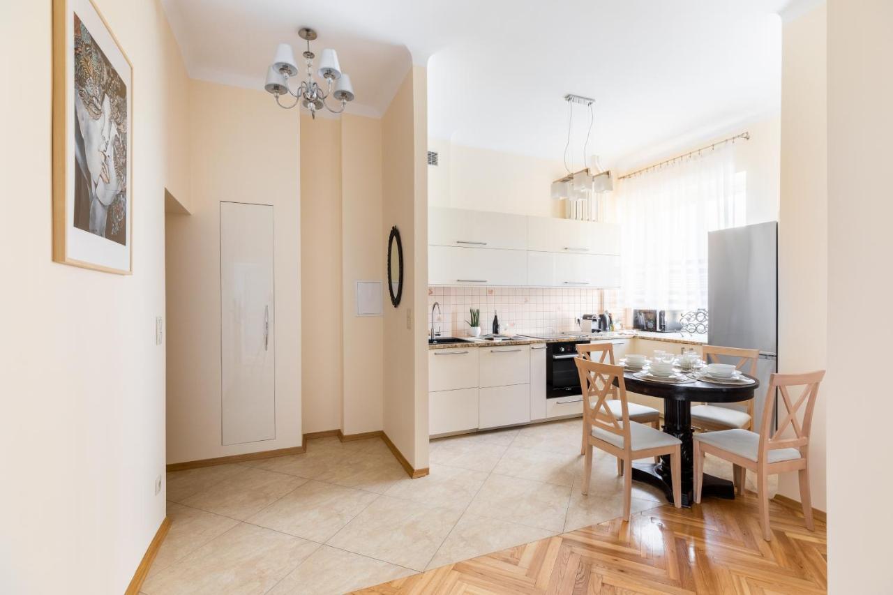 P&O Serviced Apartments Plac Konstytucji Βαρσοβία Εξωτερικό φωτογραφία